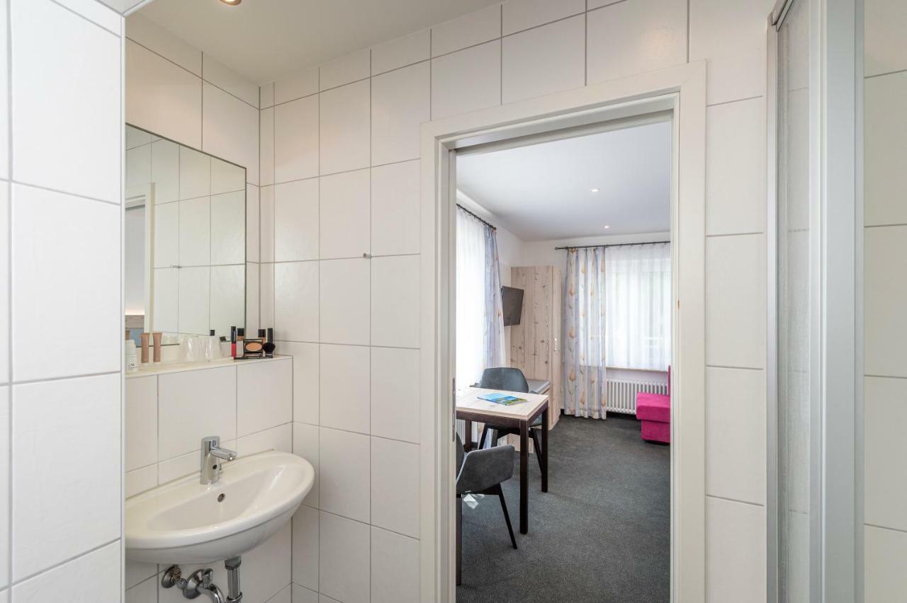 Gaestehaus Holzer Konstanz Rum bild